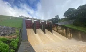 Hàng loạt hồ chứa Nam Trung Bộ xả lũ do mưa lớn